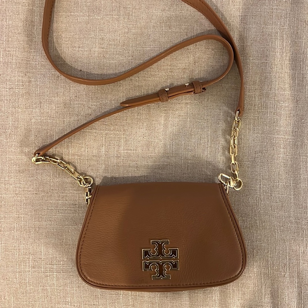 Tory Burch Crossbody Magnetic Closure
